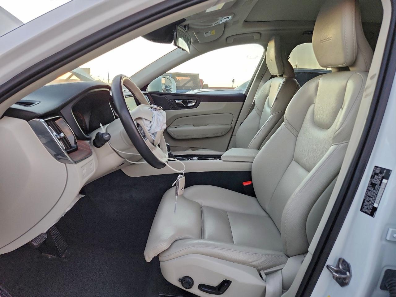 2019 VOLVO XC60 T5 INSCRIPTION photo 7