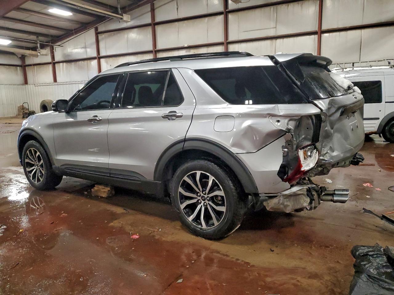 2020 FORD EXPLORER ST photo 2