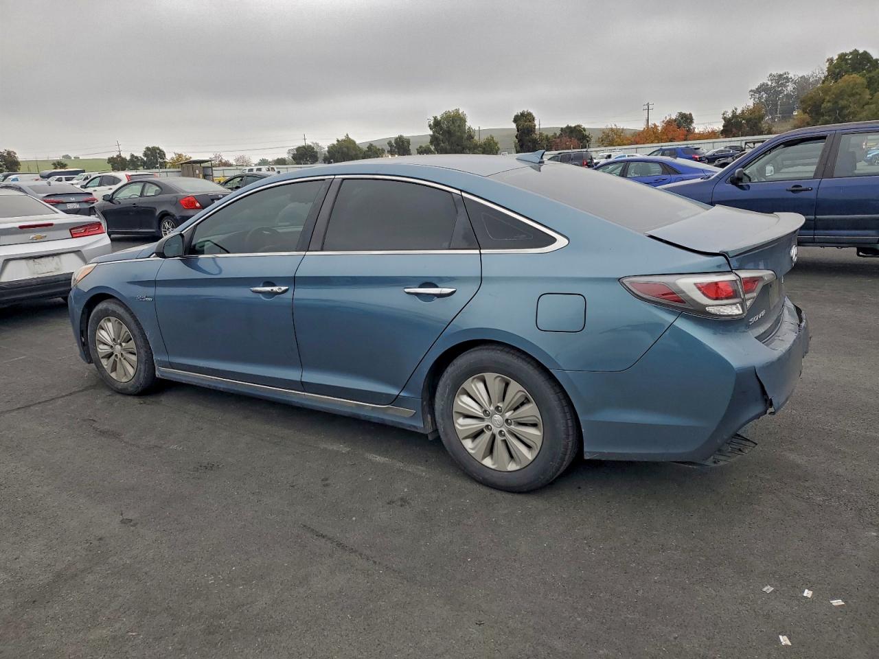 2016 HYUNDAI SONATA HYBRID photo 2