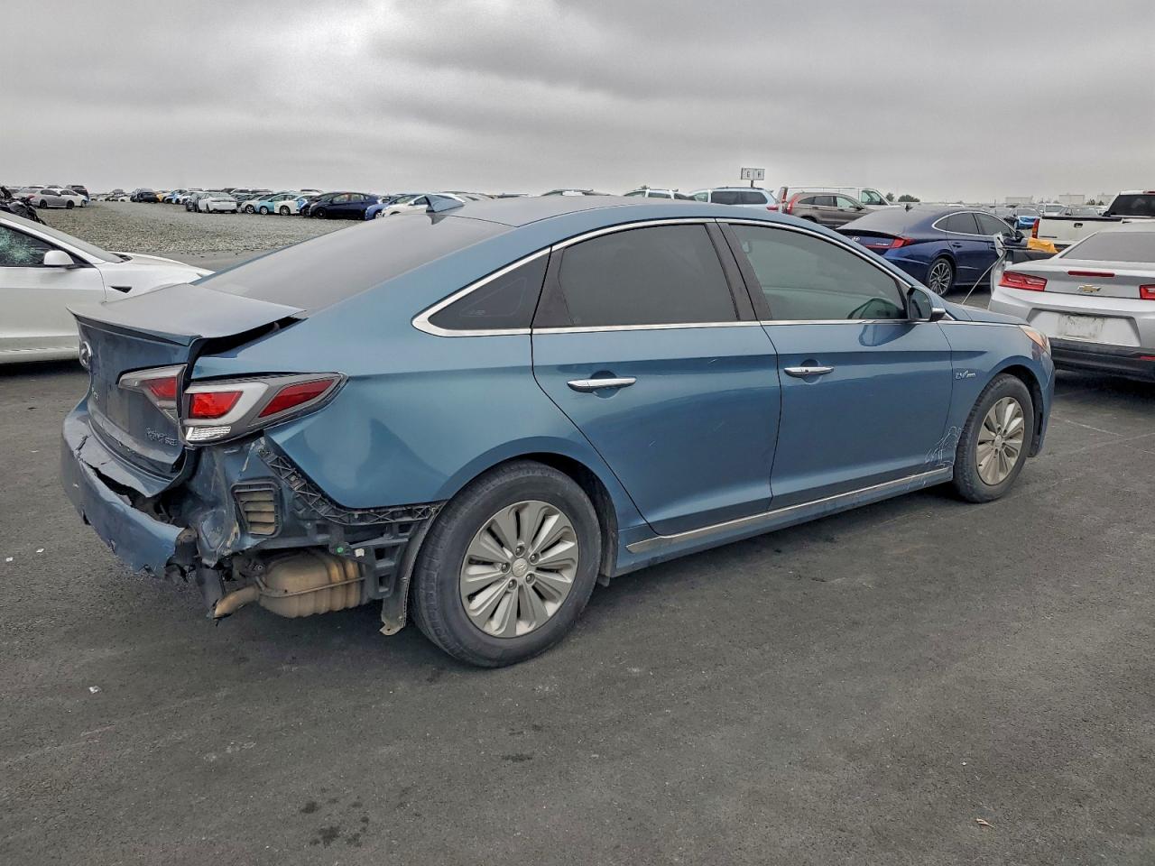 2016 HYUNDAI SONATA HYBRID photo 3