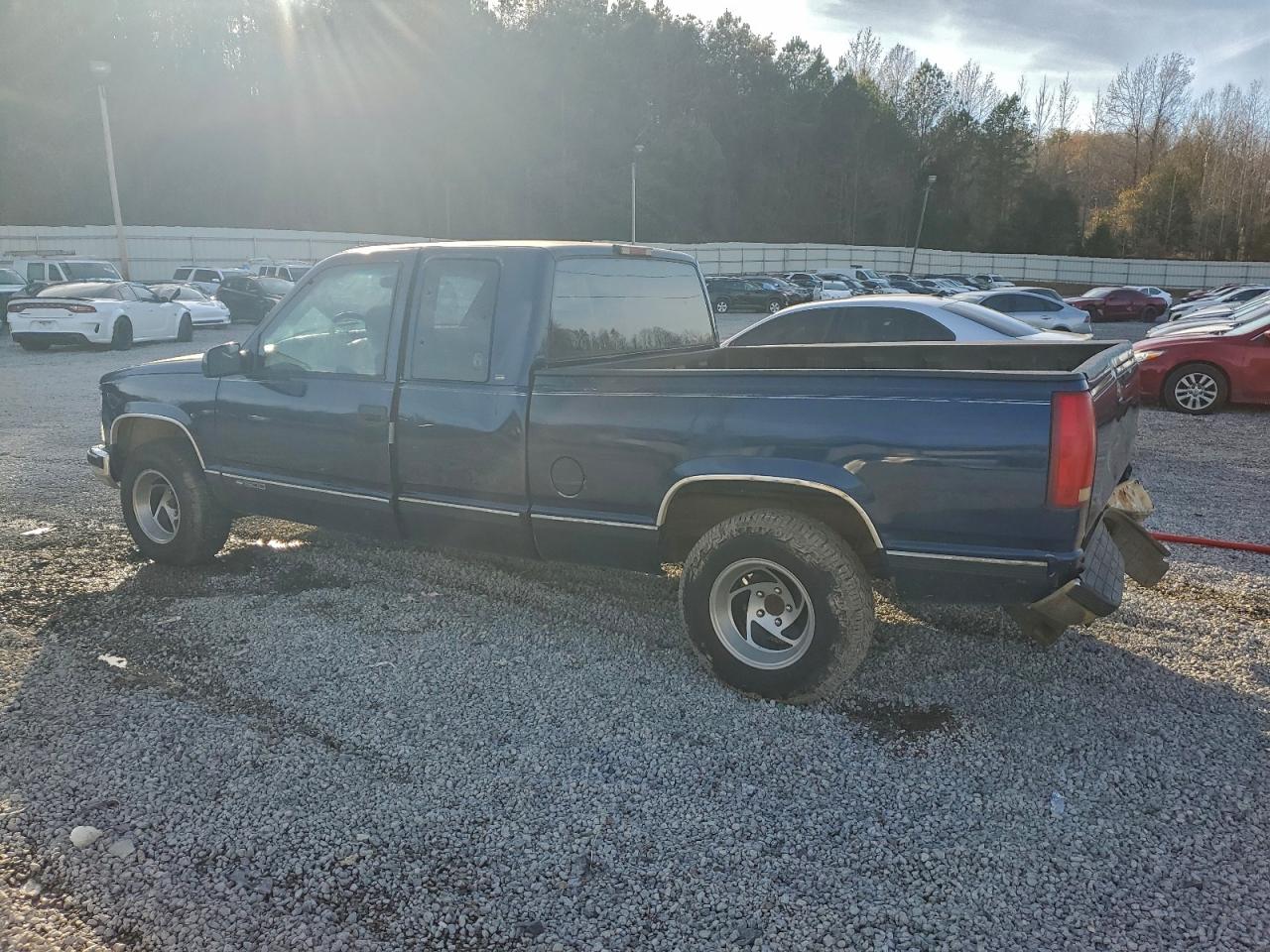 1998 CHEVROLET GMT-400 C1500 photo 2