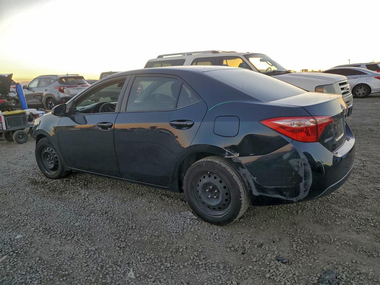 2018 TOYOTA COROLLA L photo 2