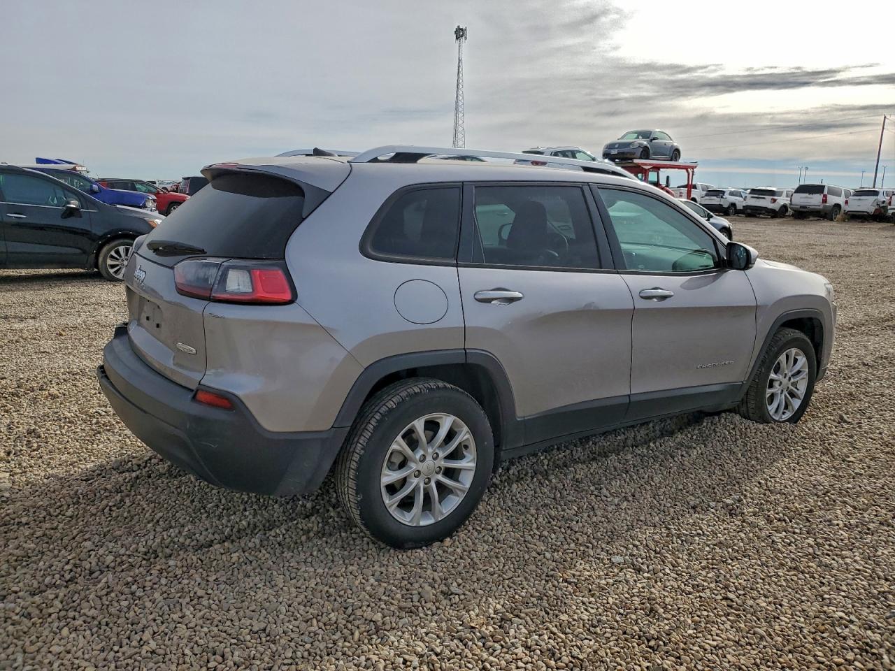 2021 JEEP CHEROKEE LATITUDE photo 3