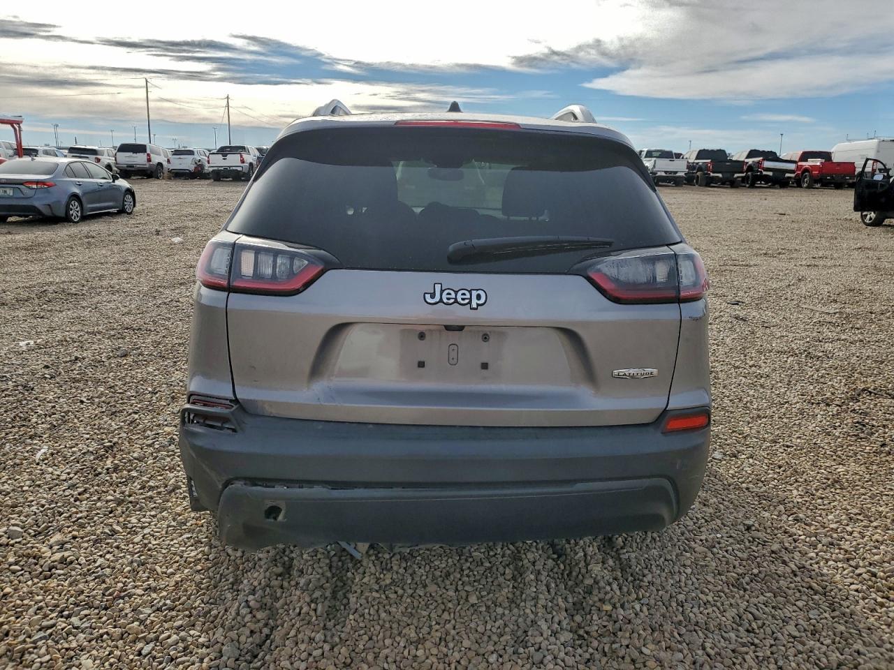2021 JEEP CHEROKEE LATITUDE photo 6