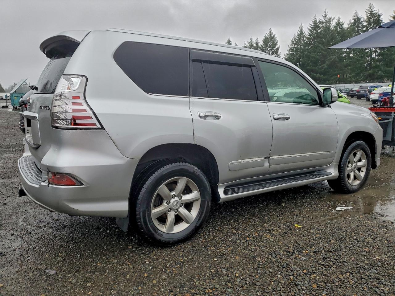 2015 LEXUS GX 460 photo 3