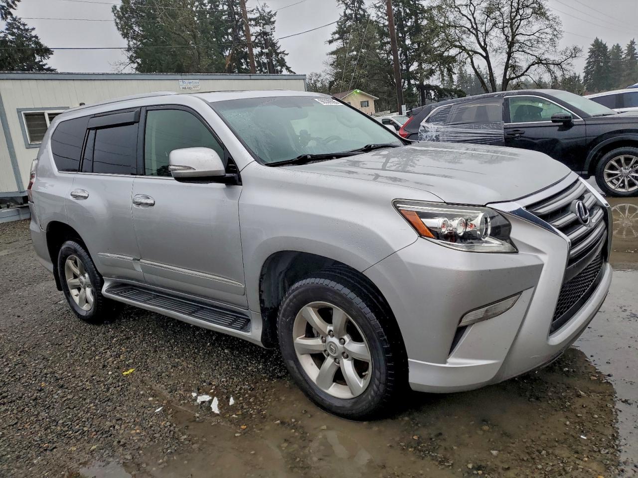 2015 LEXUS GX 460 photo 4