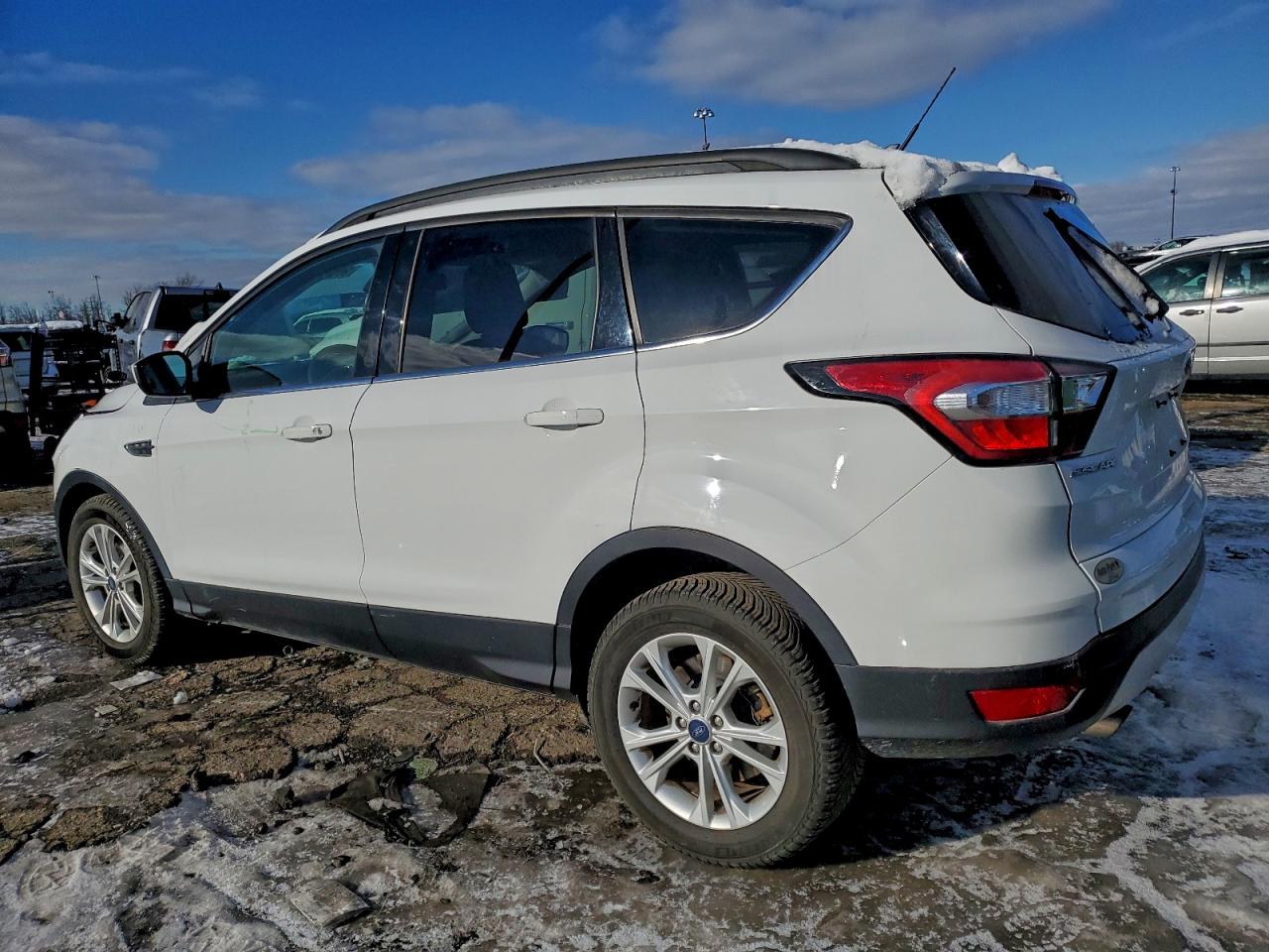 2018 FORD ESCAPE SEL photo 4