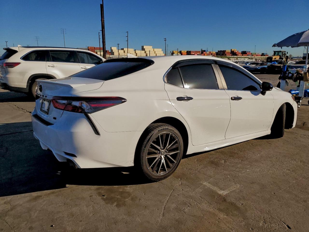 2021 TOYOTA CAMRY SE photo 7