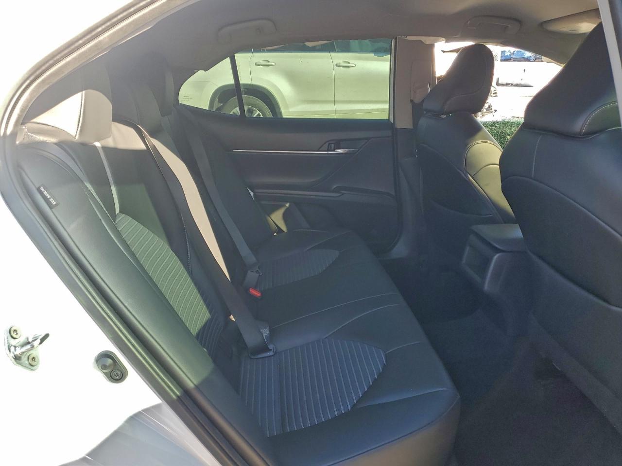 2021 TOYOTA CAMRY SE photo 28