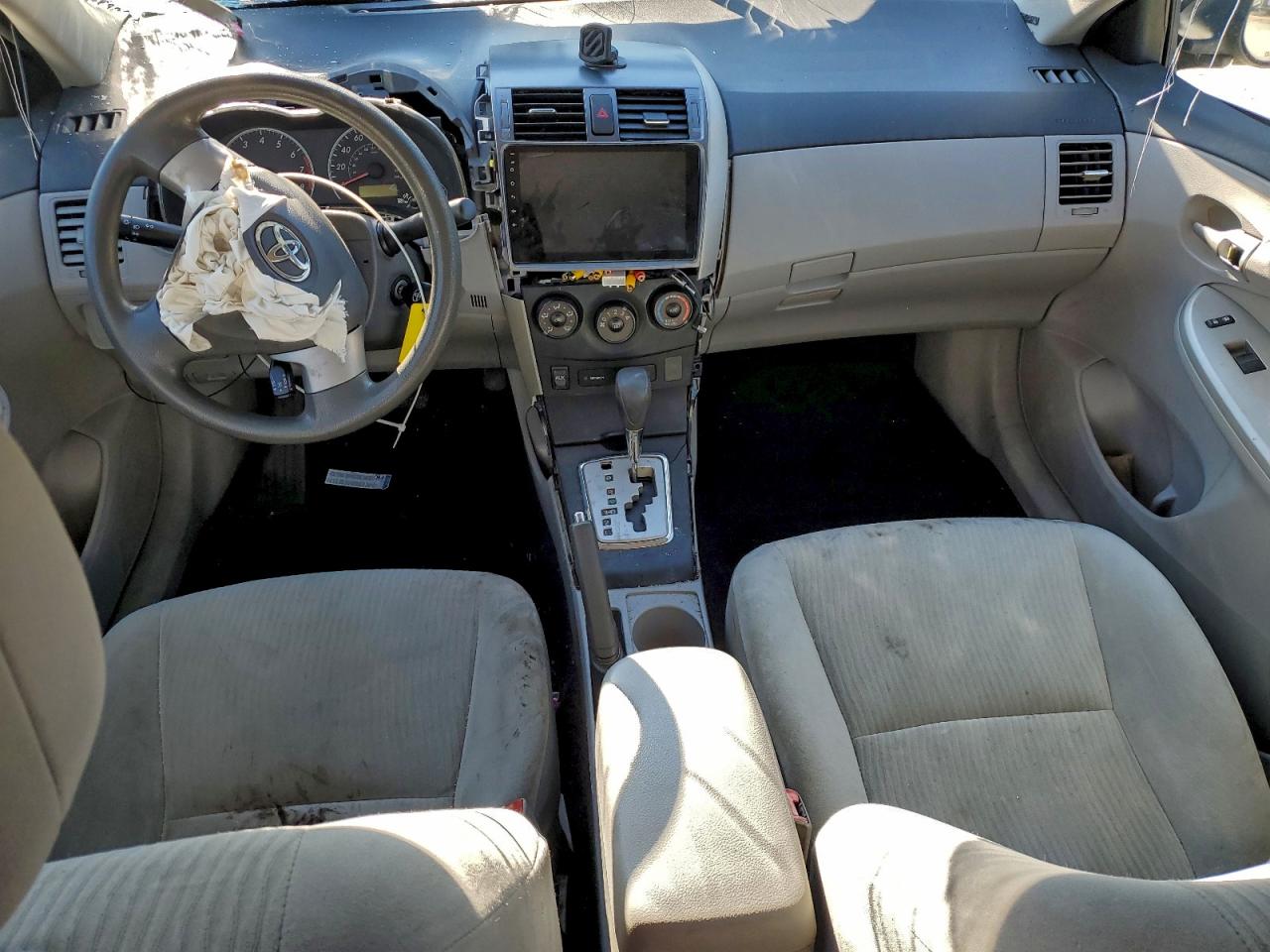 2010 TOYOTA COROLLA BASE photo 22