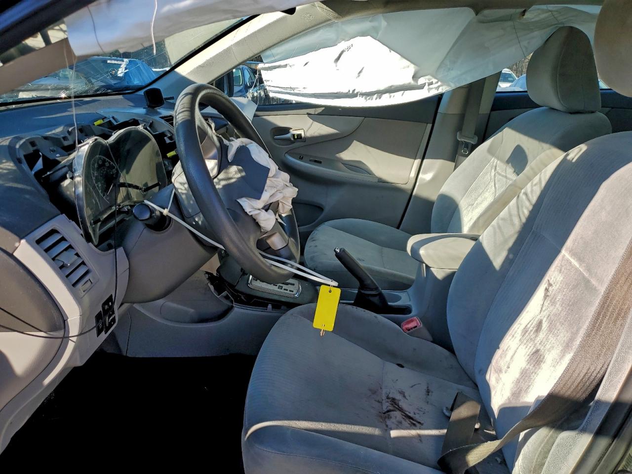 2010 TOYOTA COROLLA BASE photo 19