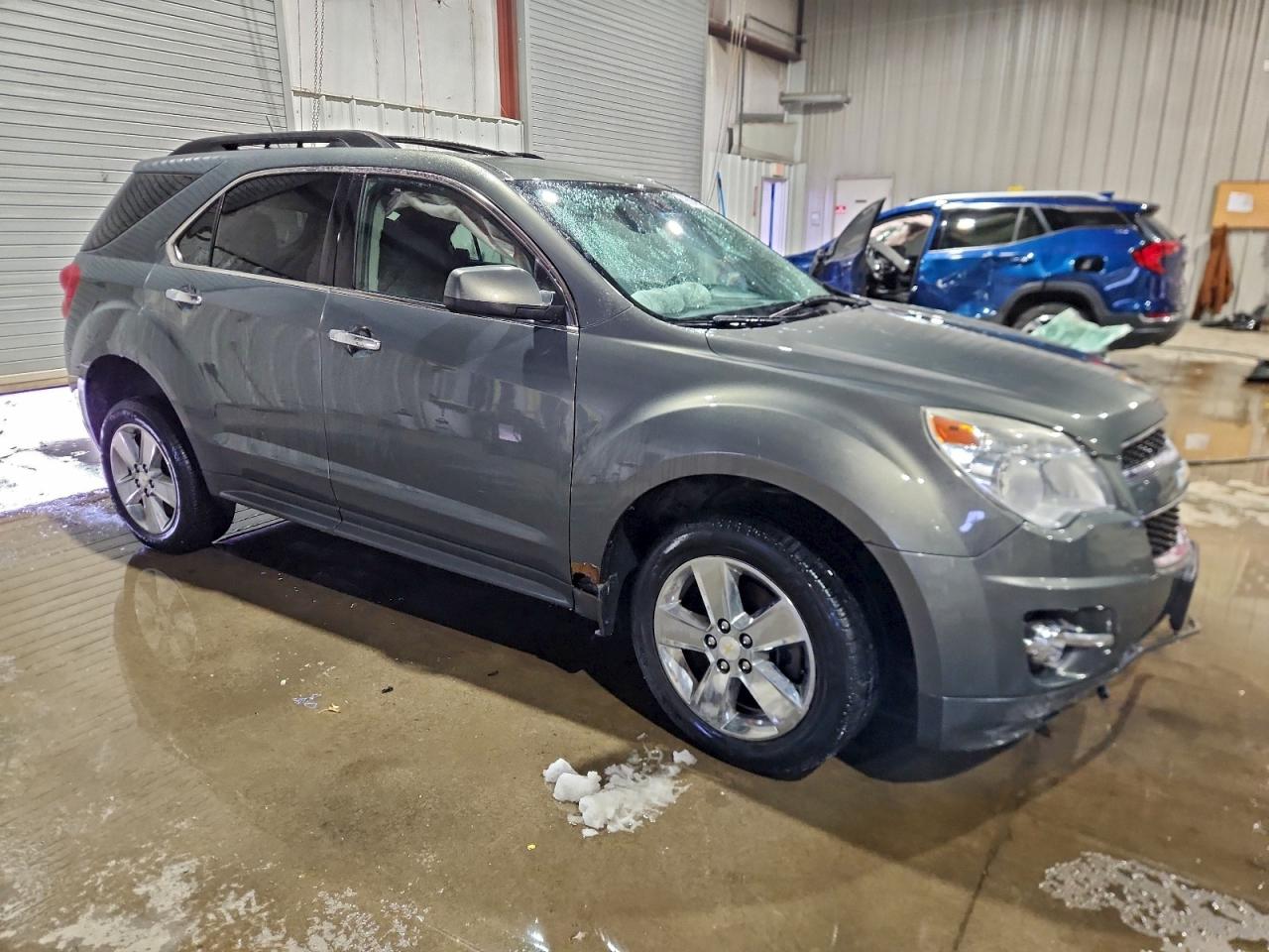 2013 CHEVROLET EQUINOX LT photo 4
