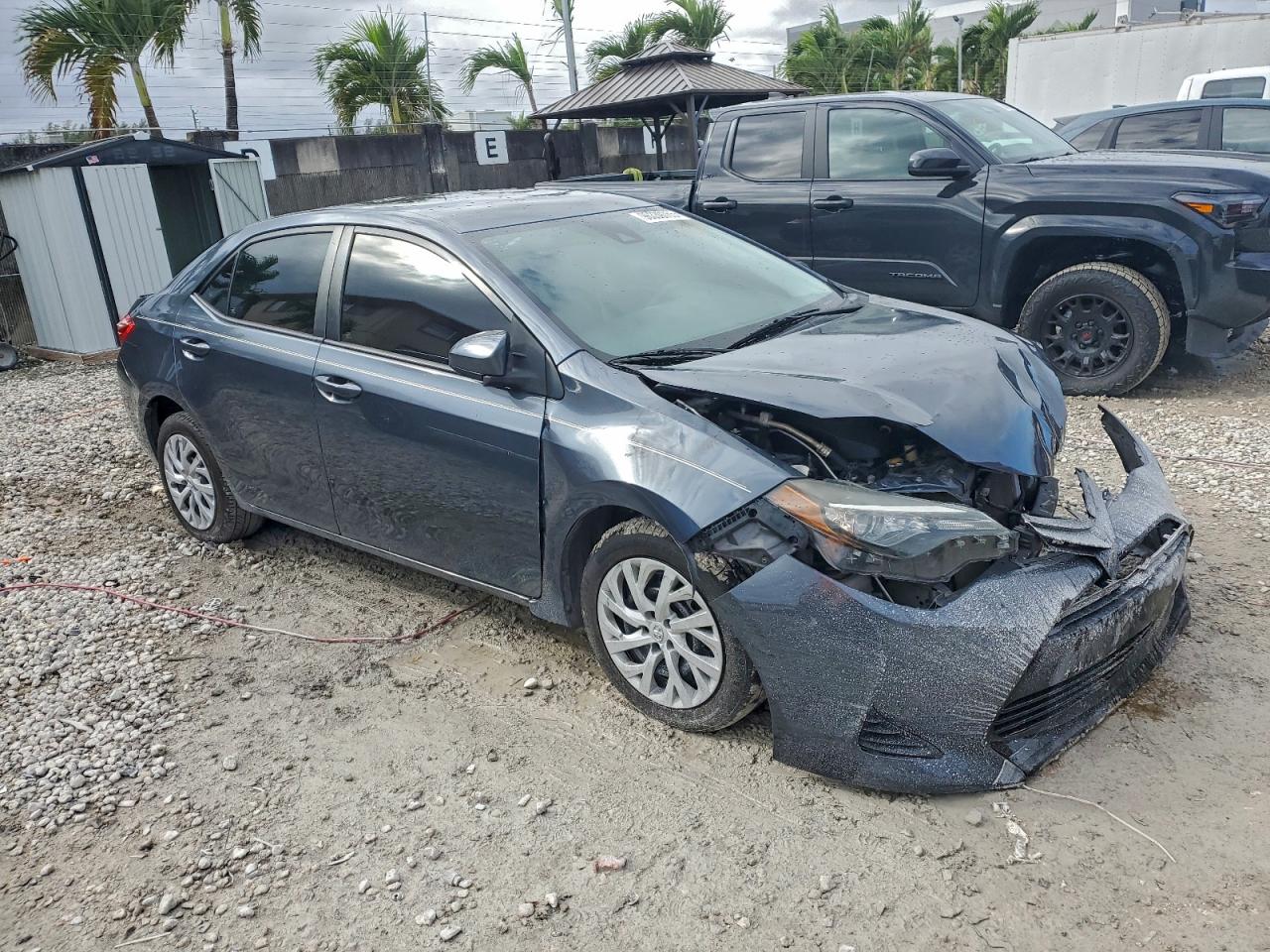 2018 TOYOTA COROLLA L photo 4
