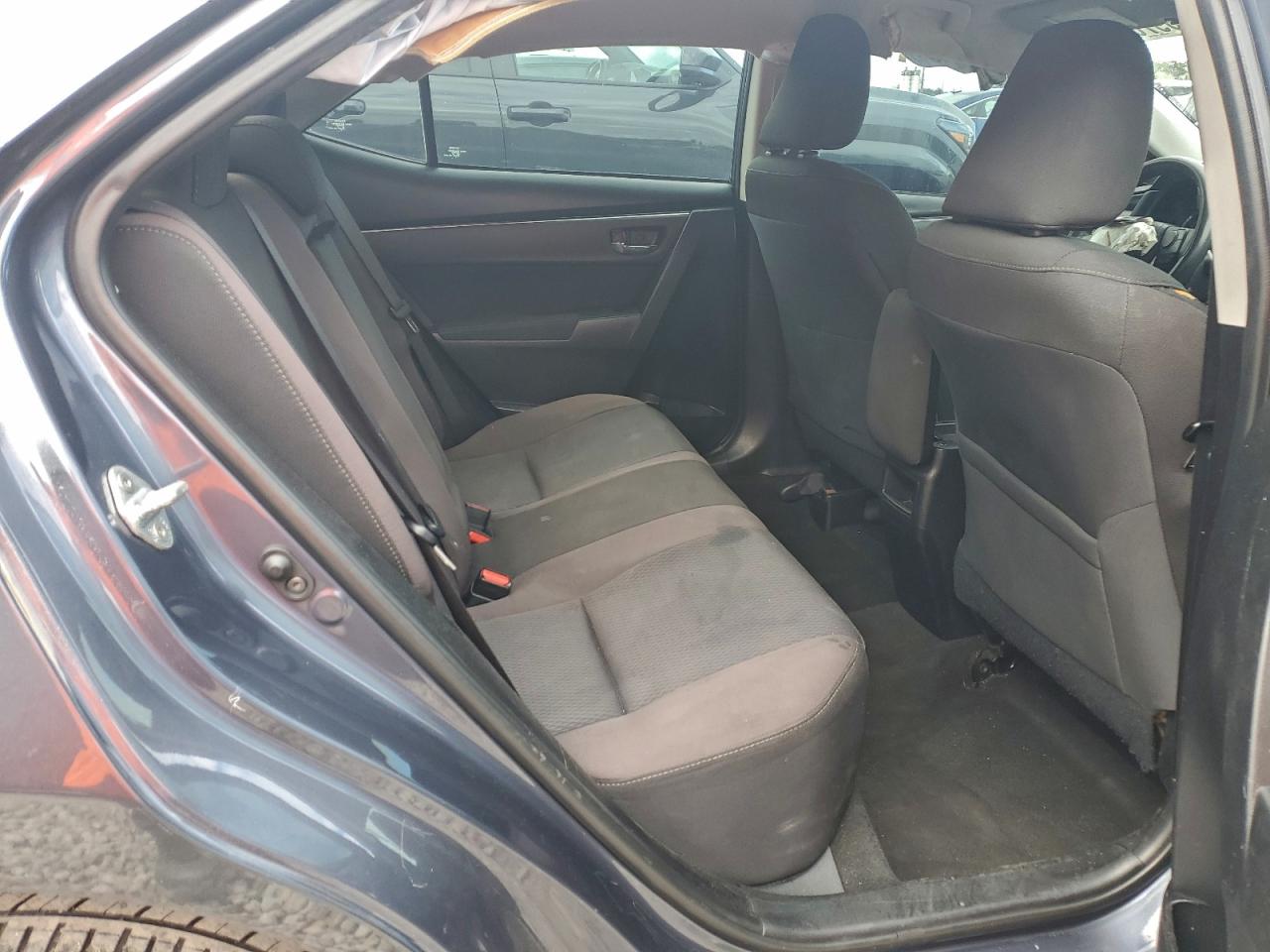 2018 TOYOTA COROLLA L photo 10