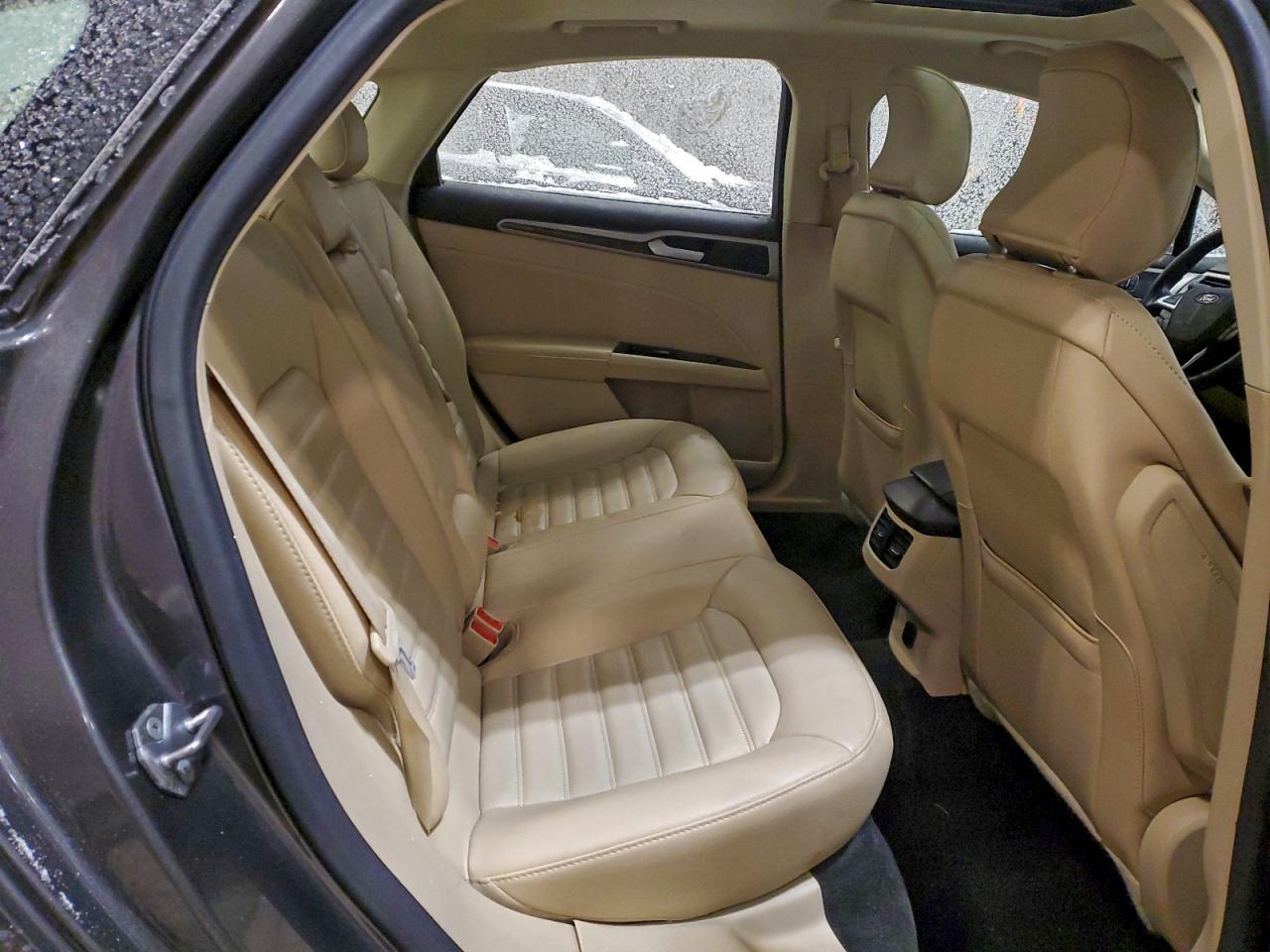 2016 FORD FUSION SE photo 10