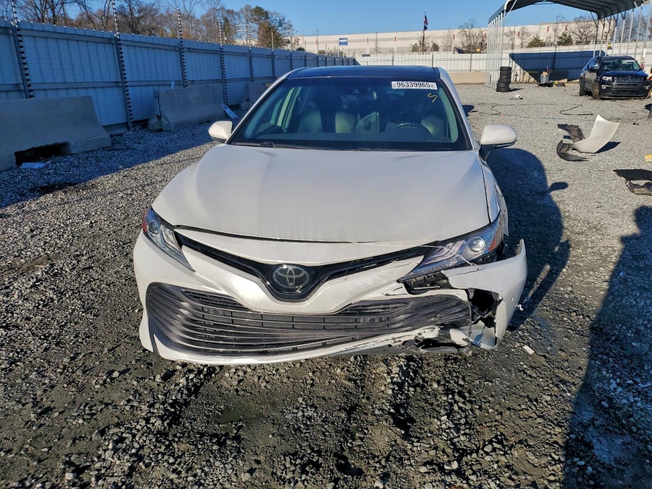 2018 TOYOTA CAMRY L photo 5