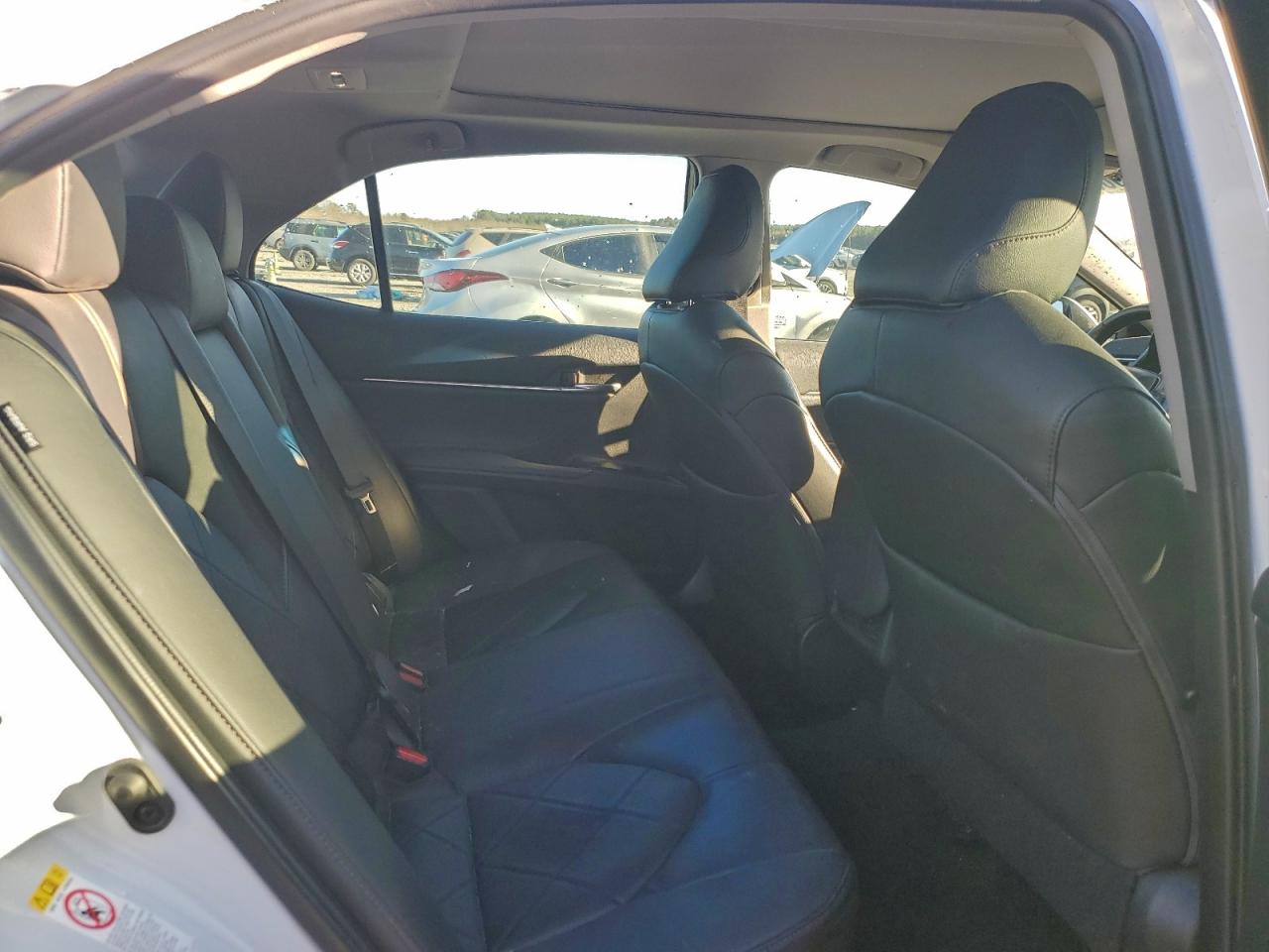 2018 TOYOTA CAMRY L photo 10