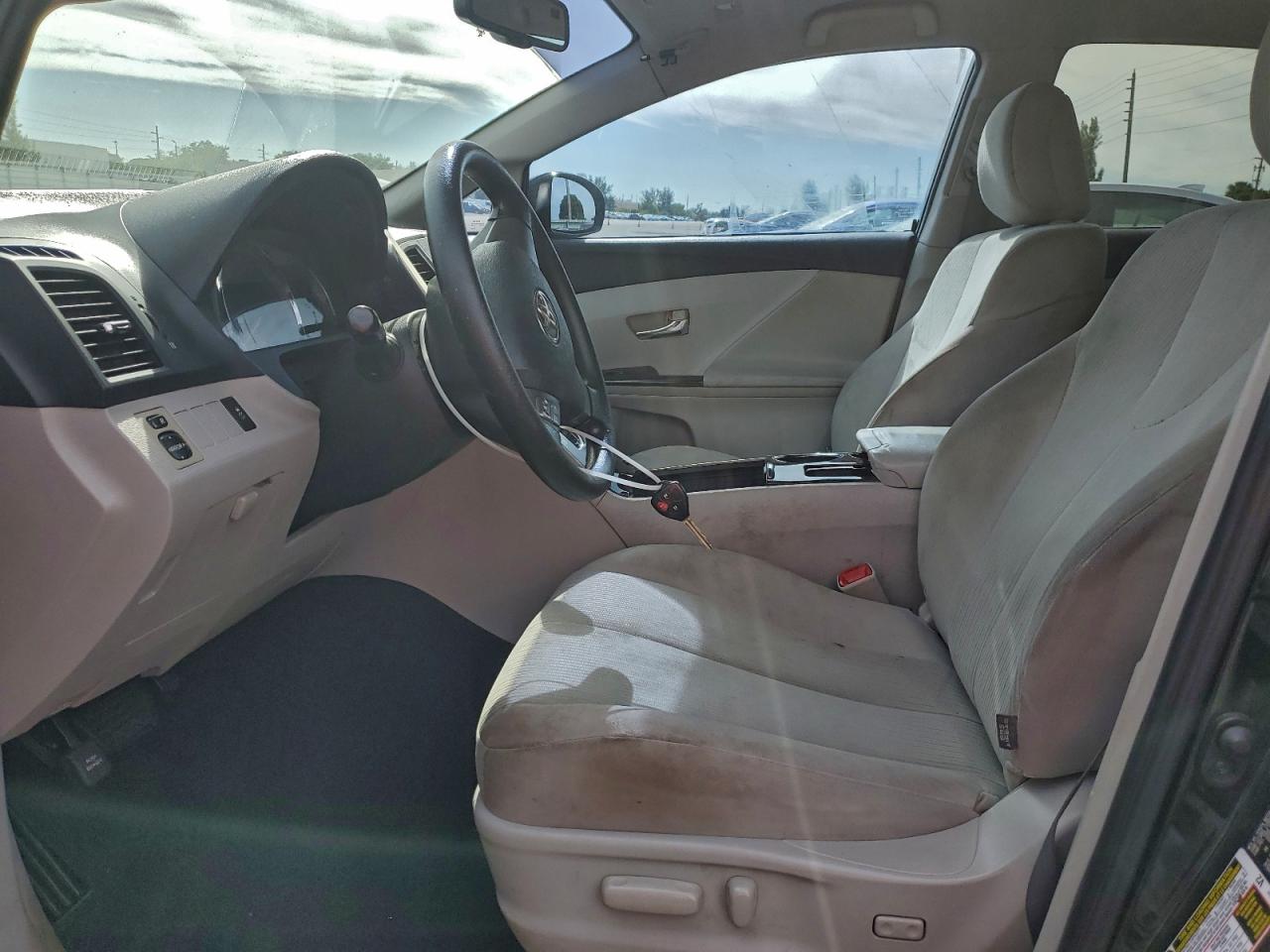 2009 TOYOTA VENZA photo 7