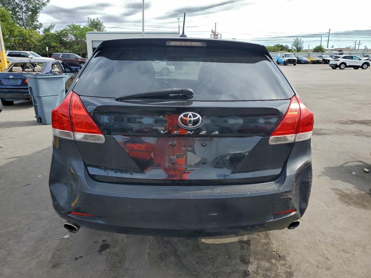 2009 TOYOTA VENZA photo 6