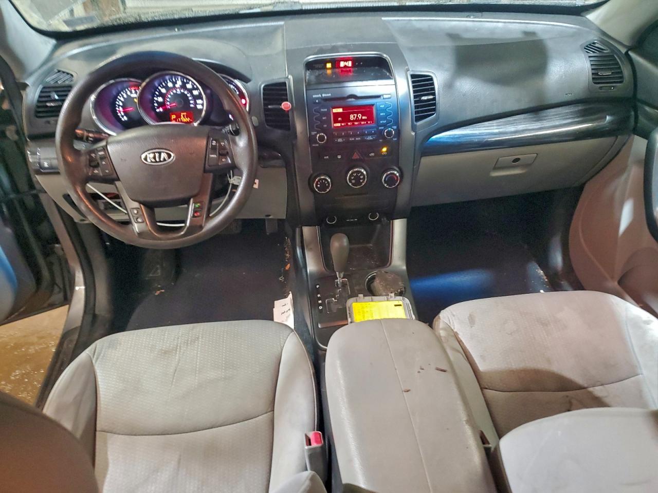 2013 KIA SORENTO LX photo 8
