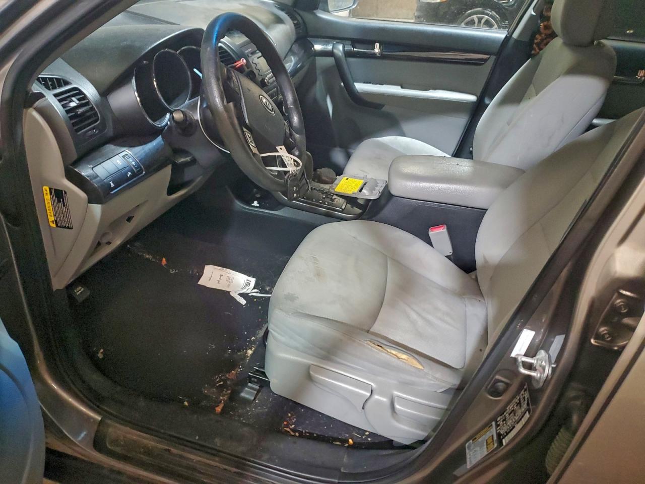 2013 KIA SORENTO LX photo 7