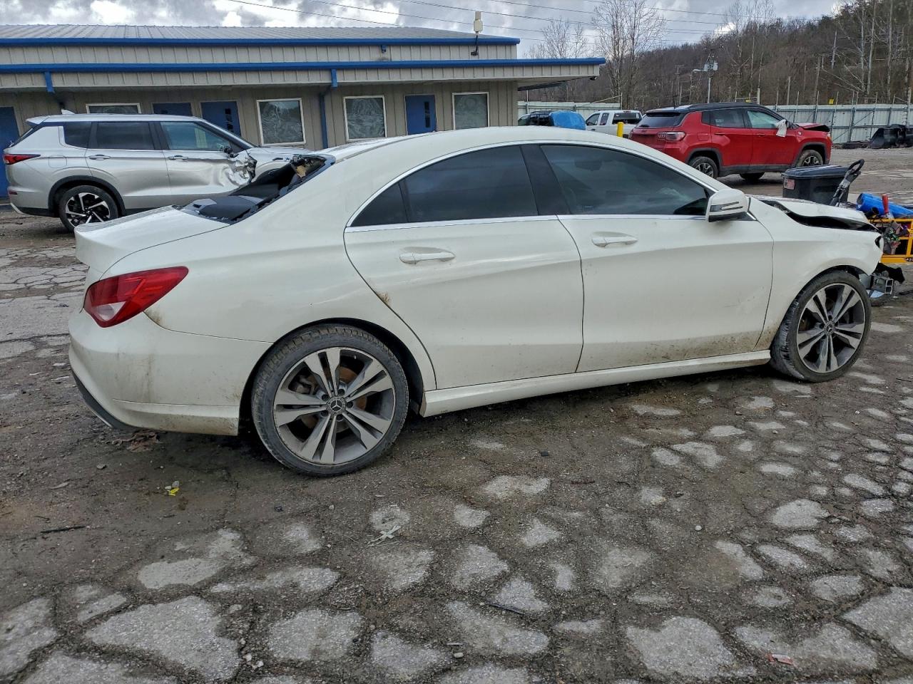 2018 MERCEDES-BENZ CLA 250 photo 5