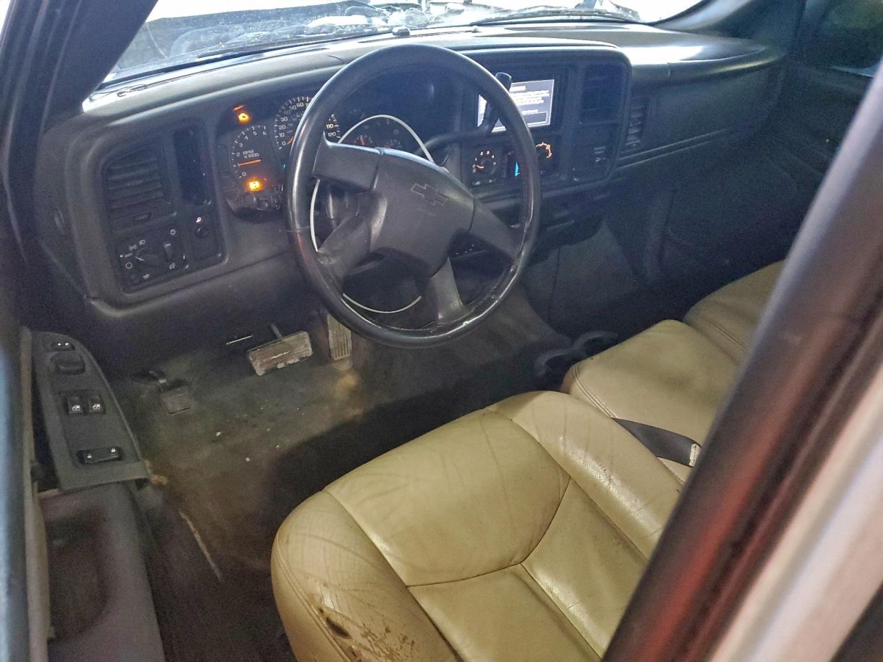 2003 CHEVROLET SILVERADO C1500 photo 8