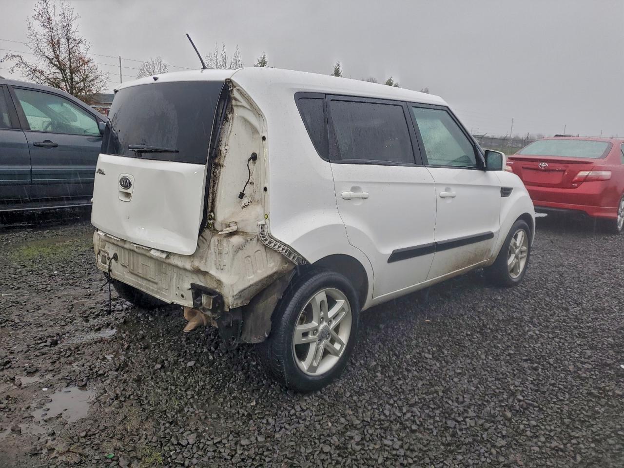 2011 KIA SOUL + photo 3