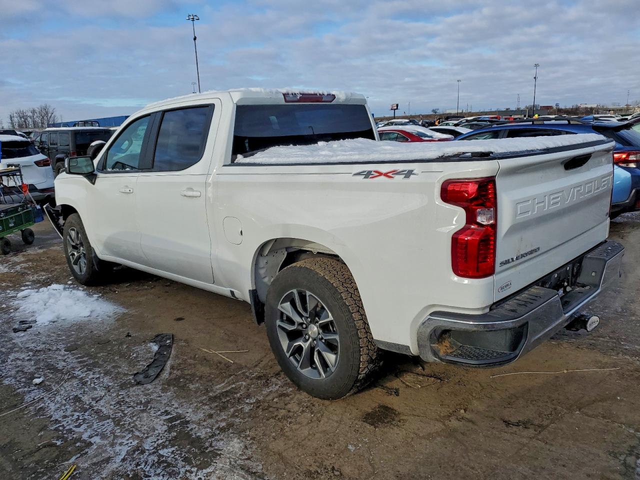 2024 CHEVROLET SILVERADO K1500 LT-L photo 2