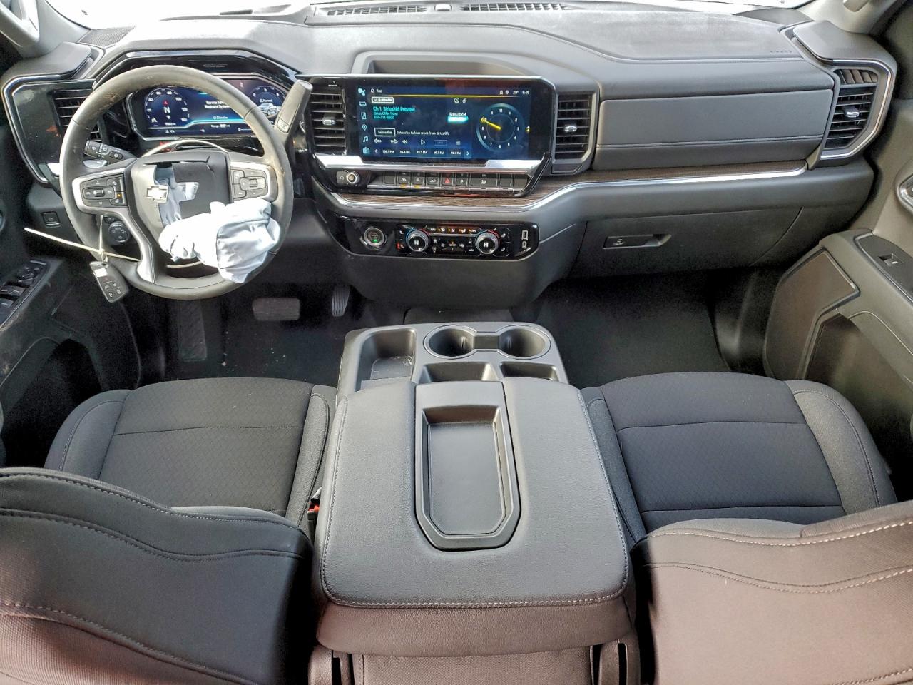 2024 CHEVROLET SILVERADO K1500 LT-L photo 8