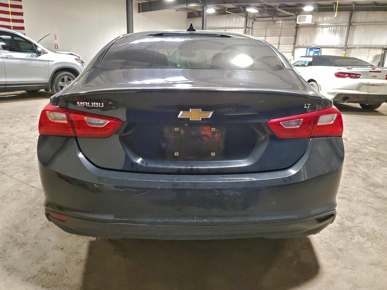 2018 CHEVROLET MALIBU LT photo 6