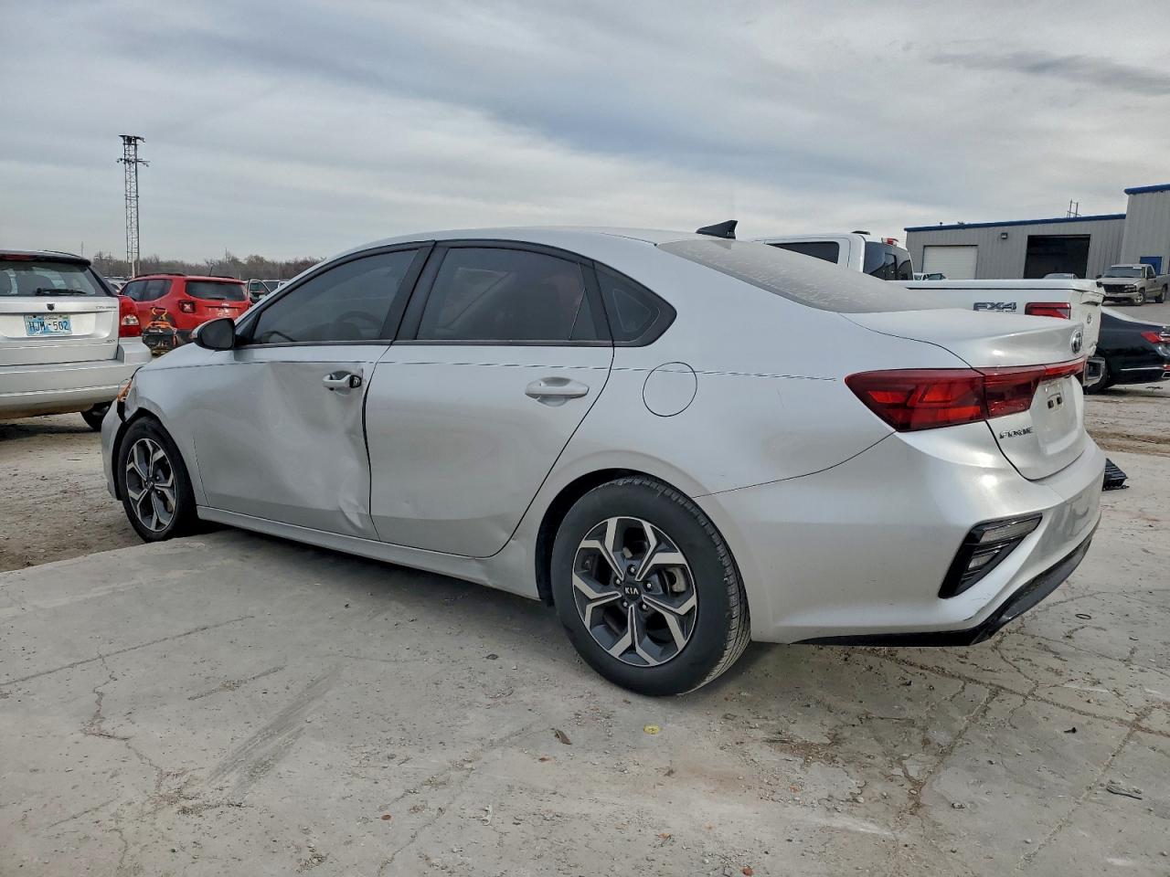 2019 KIA FORTE FE photo 2