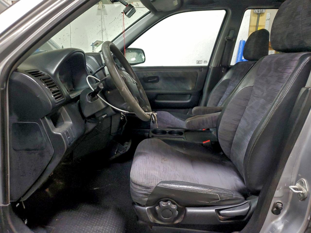 2002 HONDA CR-V LX photo 7