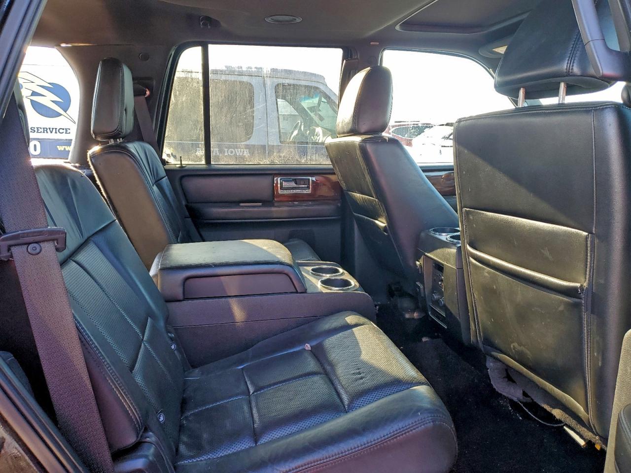 2013 LINCOLN NAVIGATOR photo 11