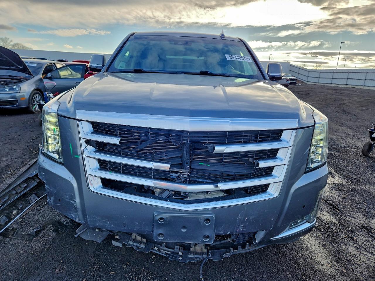 2019 CADILLAC ESCALADE LUXURY photo 5