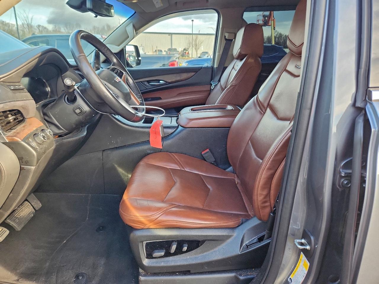 2019 CADILLAC ESCALADE LUXURY photo 7