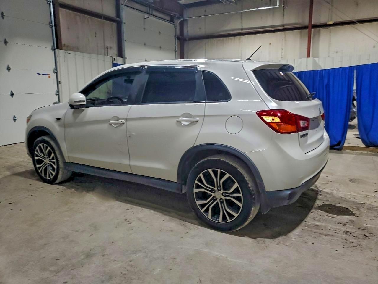 2016 MITSUBISHI OUTLANDER SPORT ES photo 3
