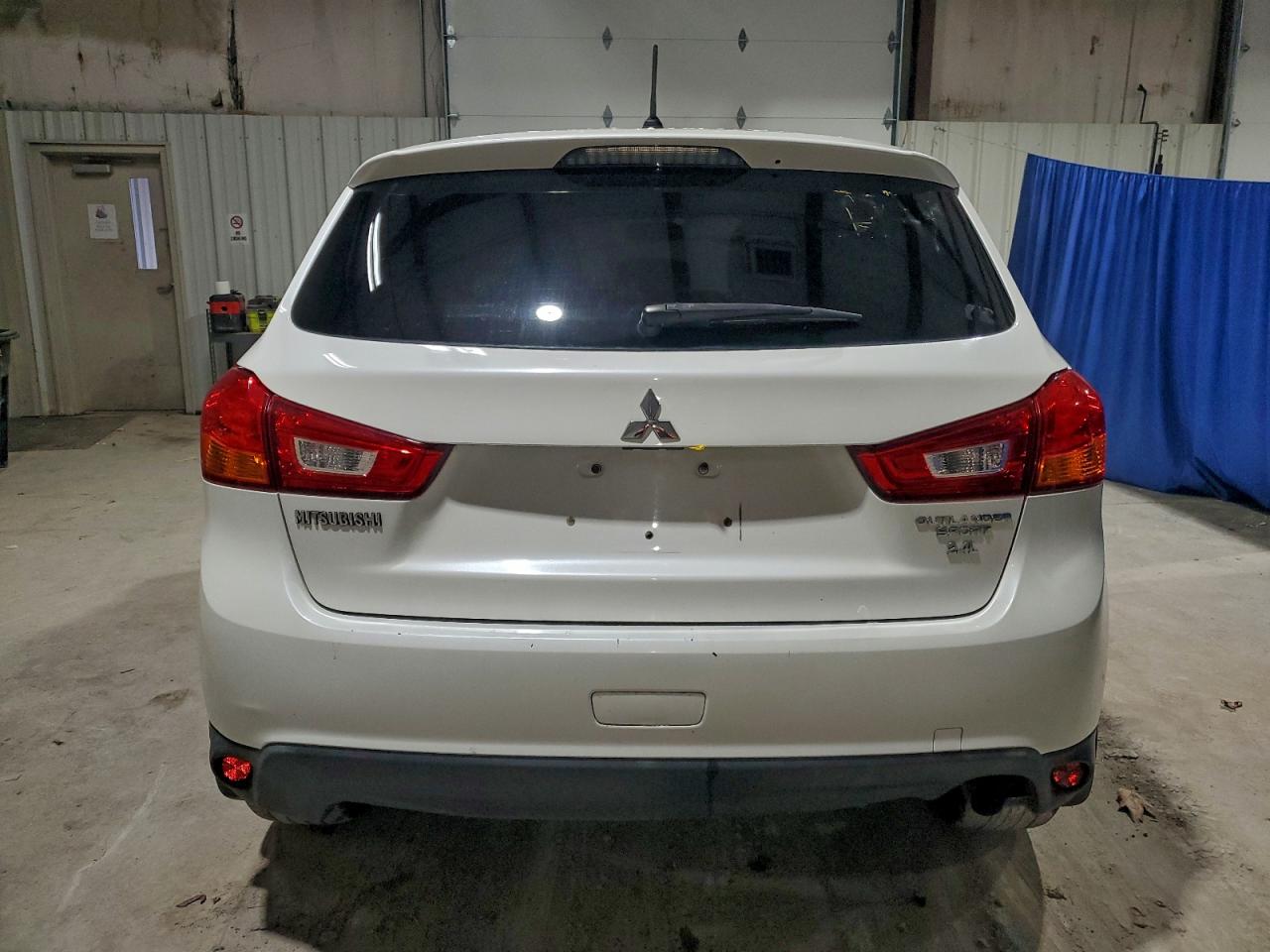 2016 MITSUBISHI OUTLANDER SPORT ES photo 11