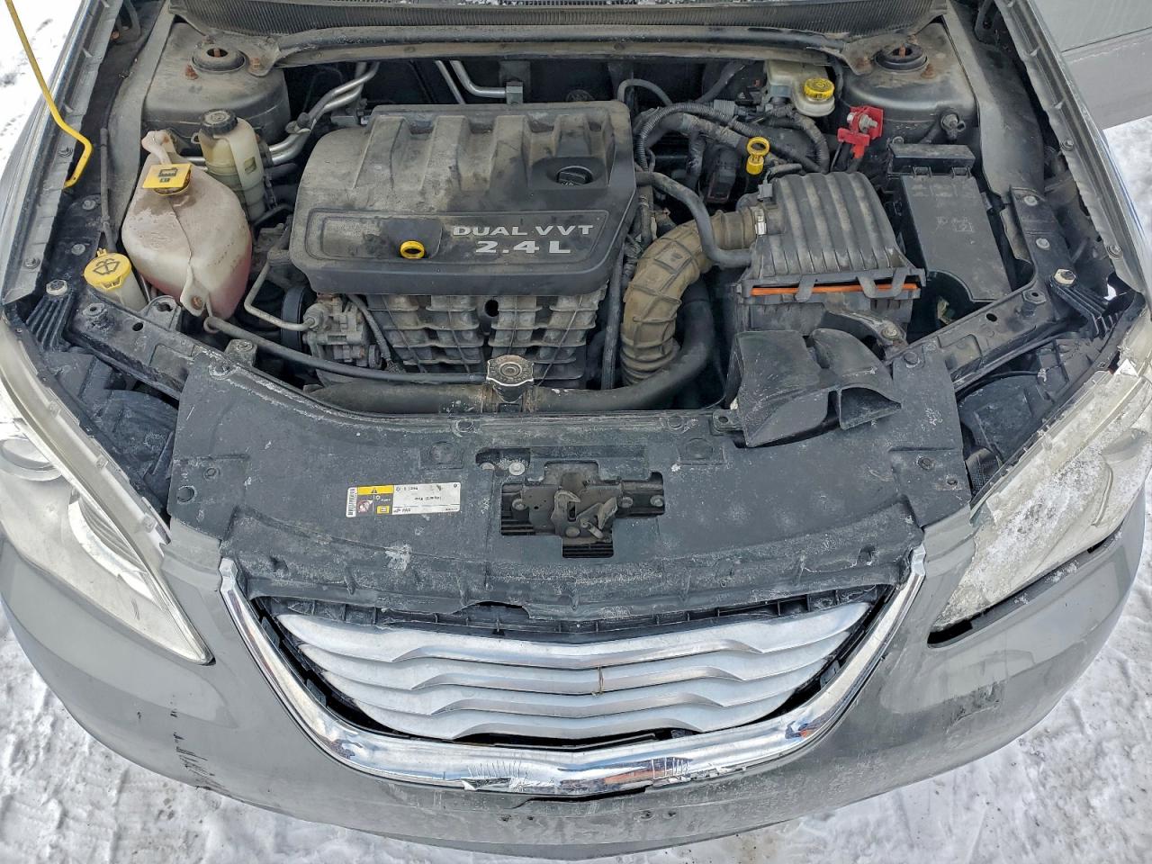 2013 CHRYSLER 200 LX photo 11