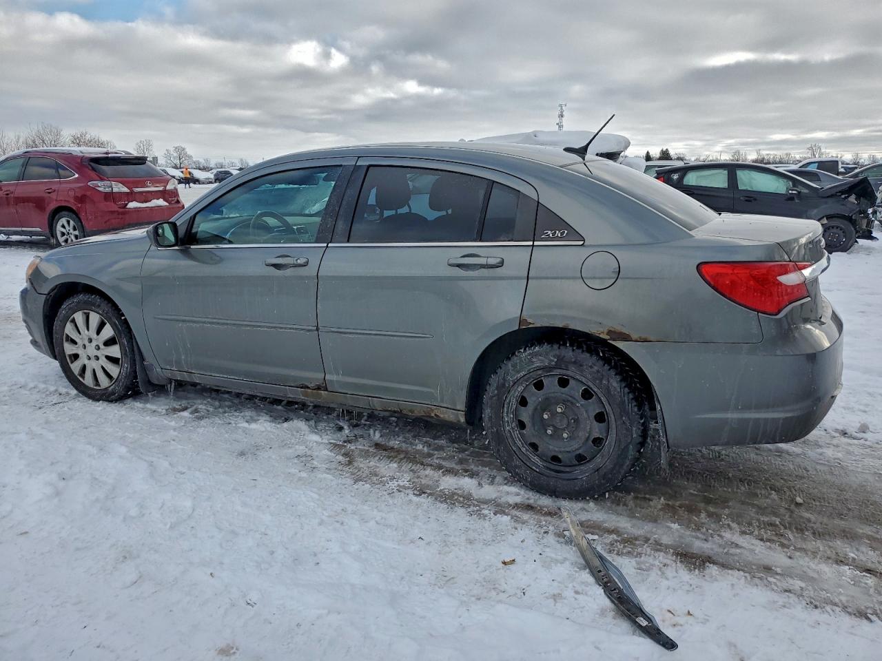 2013 CHRYSLER 200 LX photo 2