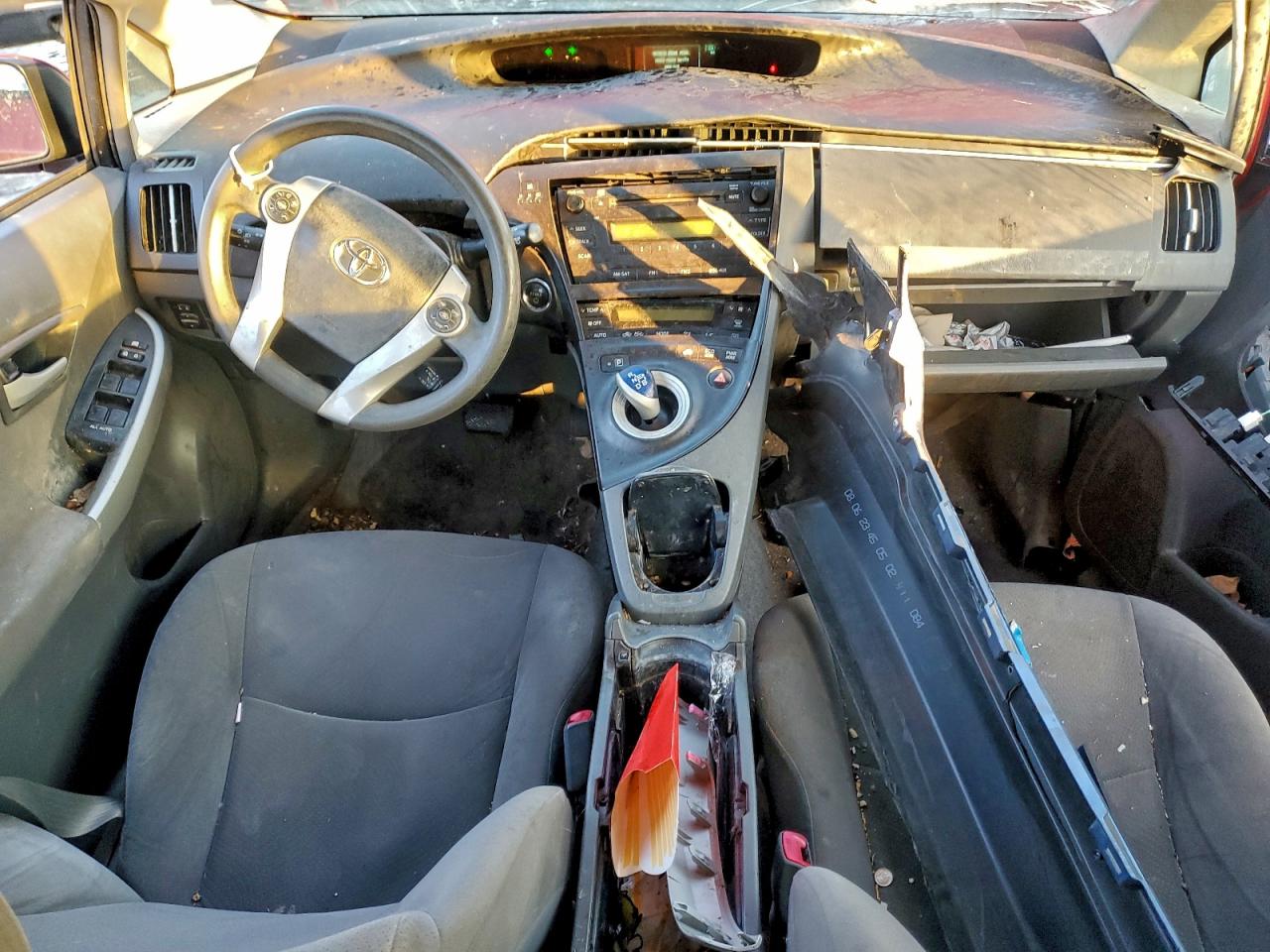 2011 TOYOTA PRIUS photo 8