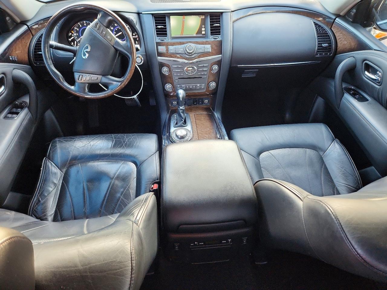 2012 INFINITI QX56 photo 8