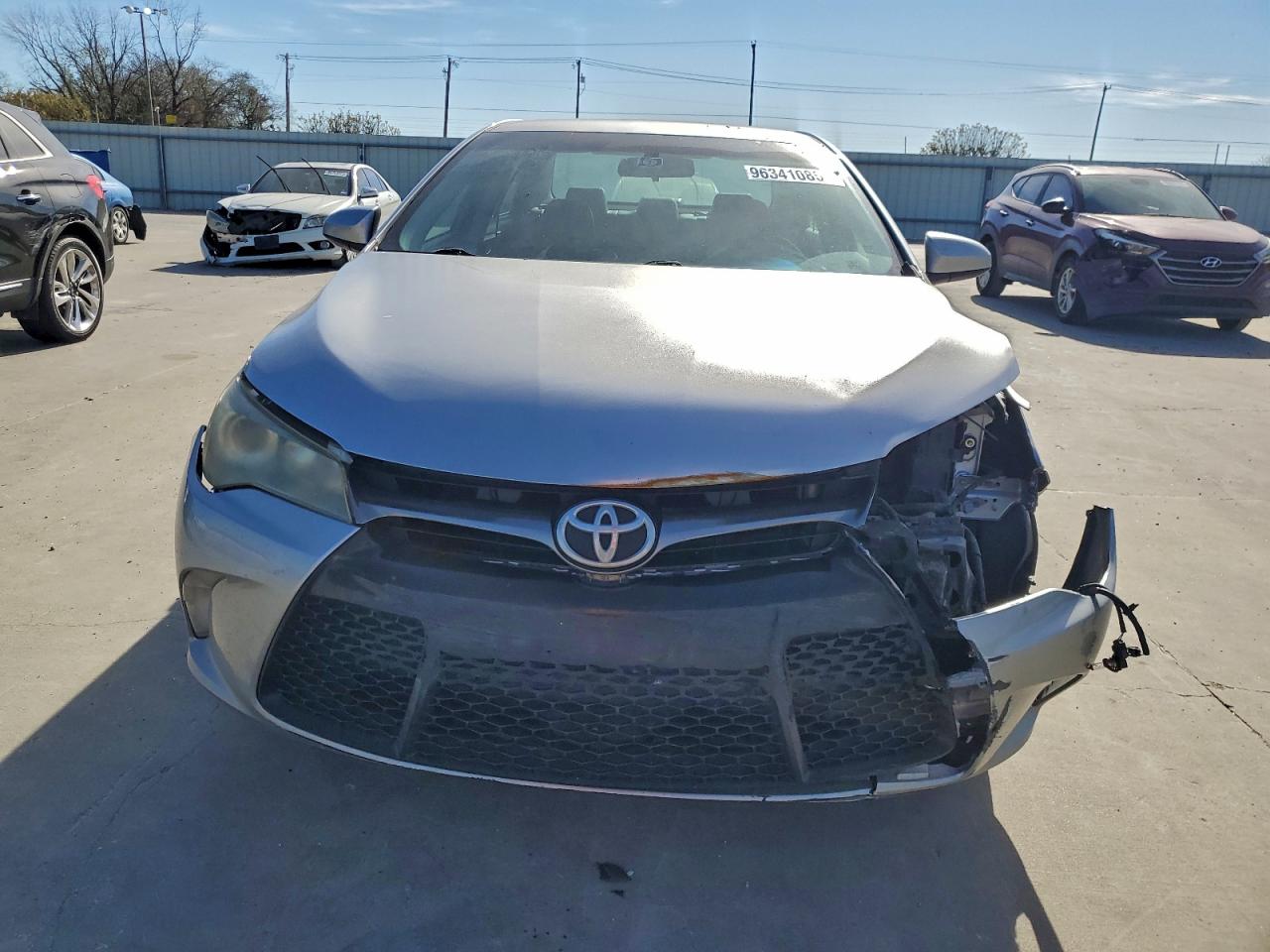 2016 TOYOTA CAMRY LE photo 5