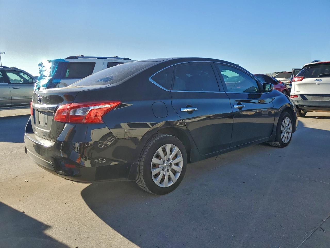 2019 NISSAN SENTRA S photo 3