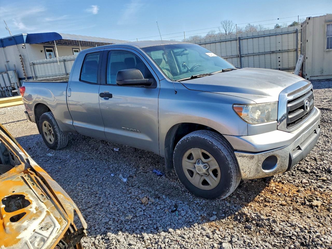 2013 TOYOTA TUNDRA DOUBLE CAB SR5 photo 4