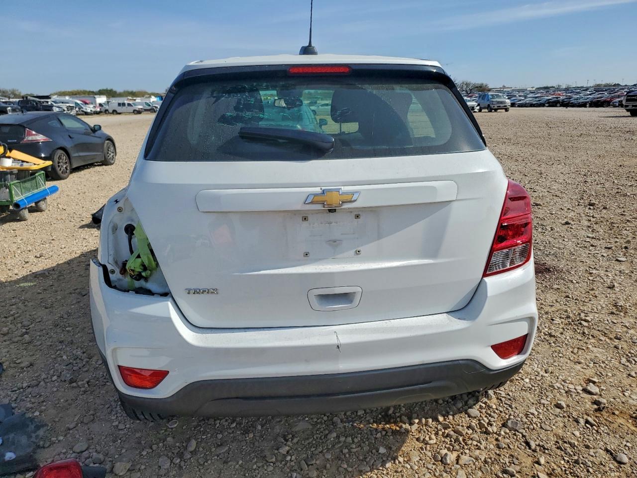 2018 CHEVROLET TRAX LS photo 6