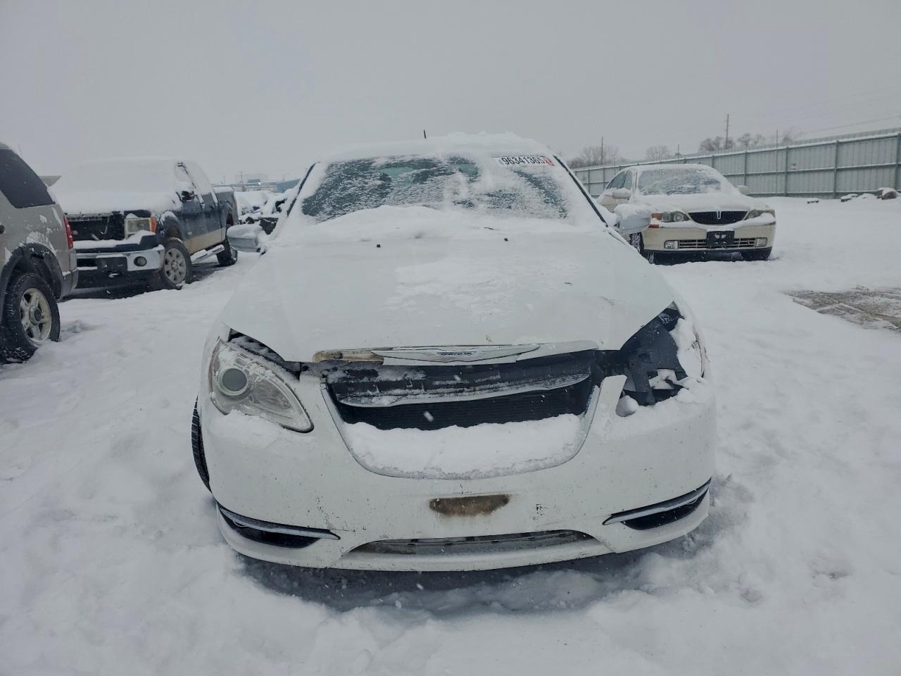 2013 CHRYSLER 200 LIMITED photo 5