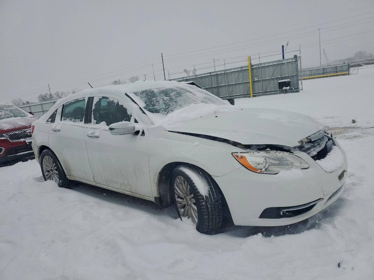 2013 CHRYSLER 200 LIMITED photo 4