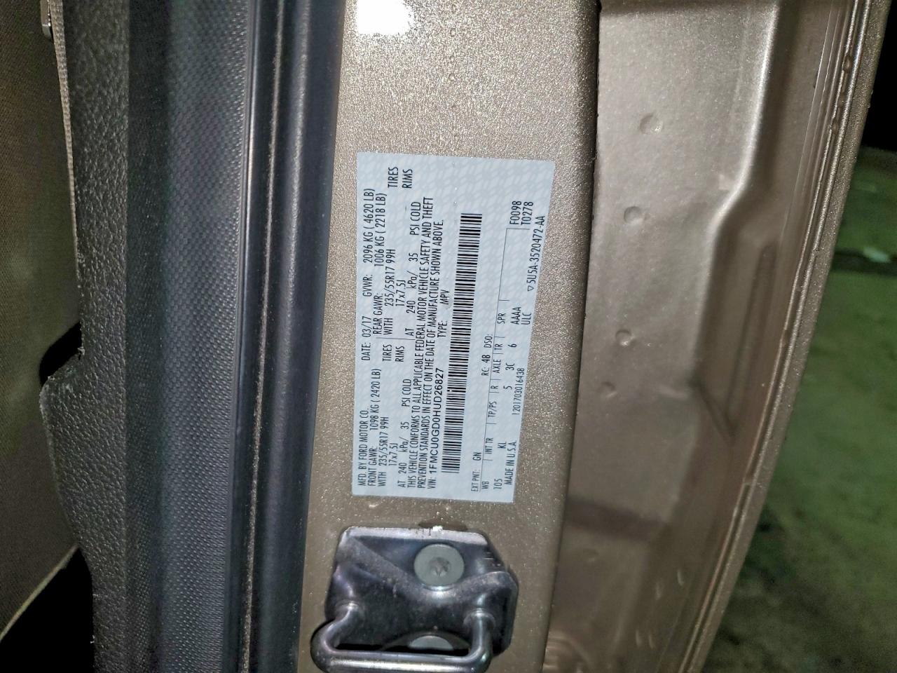 2017 FORD ESCAPE SE photo 13