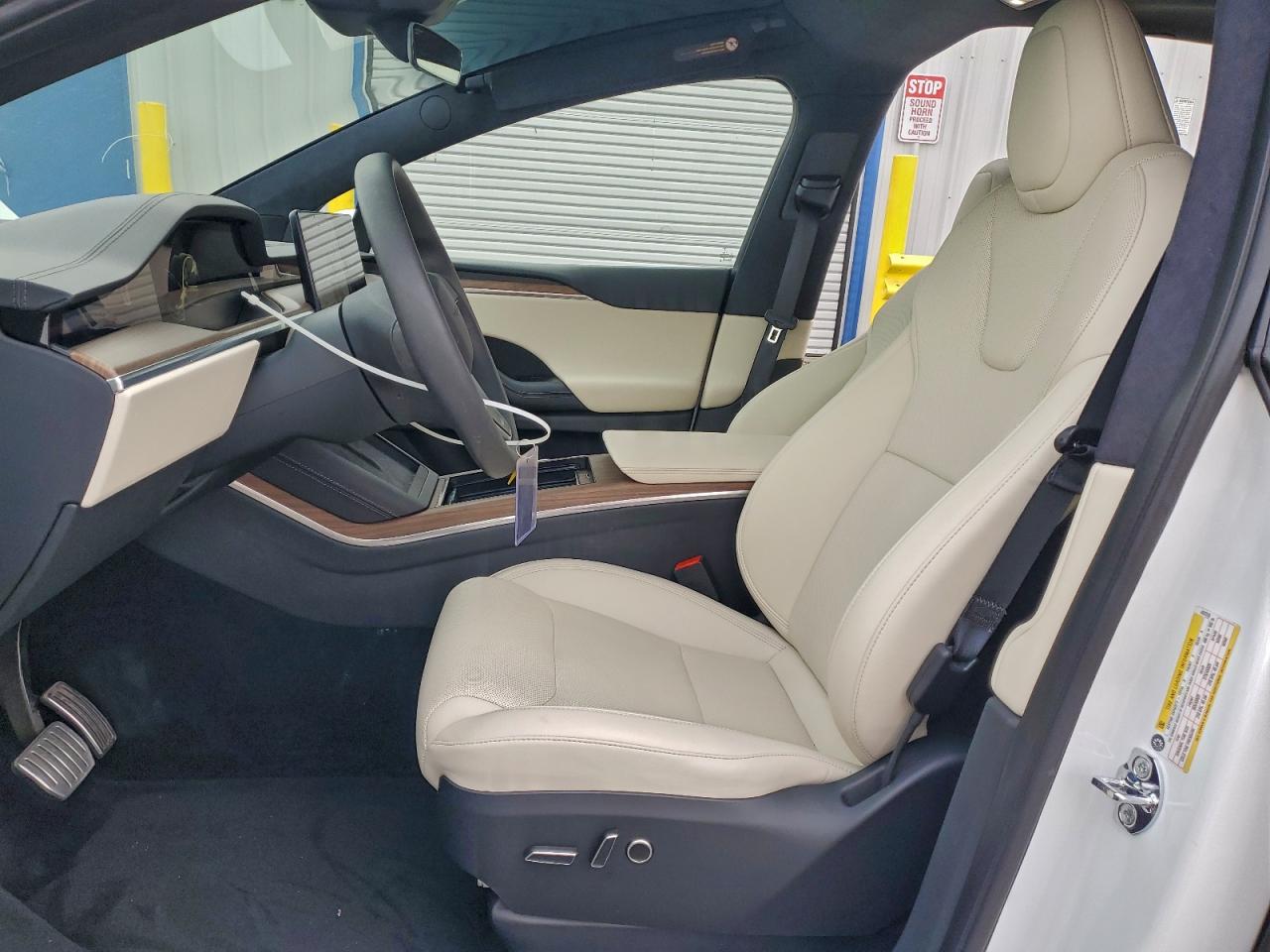 2024 TESLA MODEL X photo 19